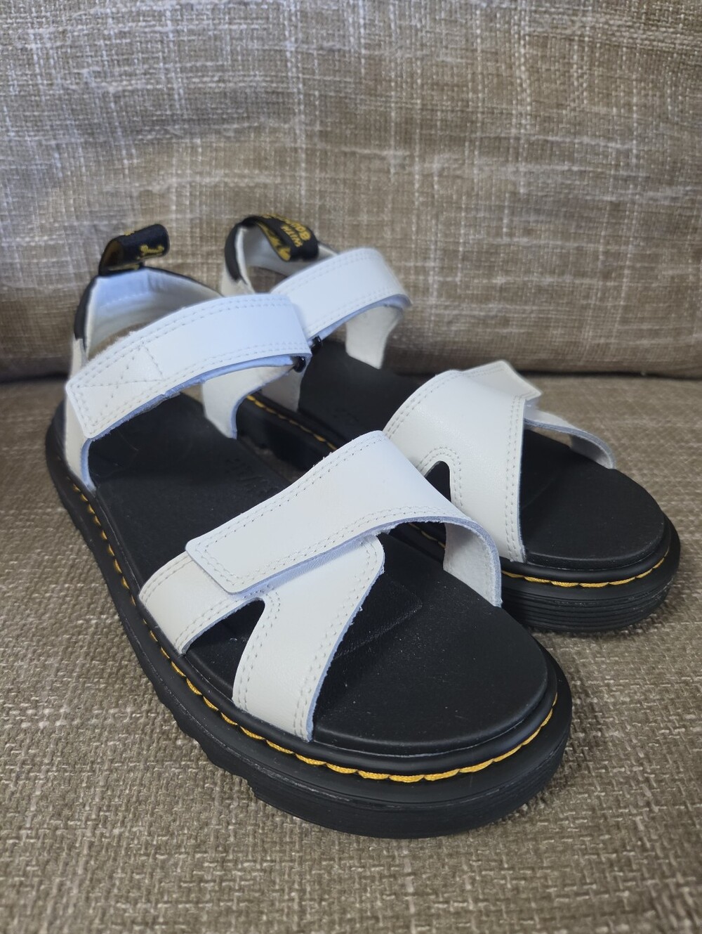 Dr. Martens Vossie Y White Leather Sandals Women 7 Men 6 Youth 5 NWOB